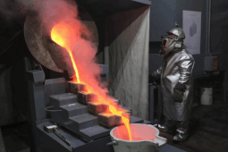Is Gold Still a Safe Haven? Price Wavers Despite War Tensions and Strong Dollar
