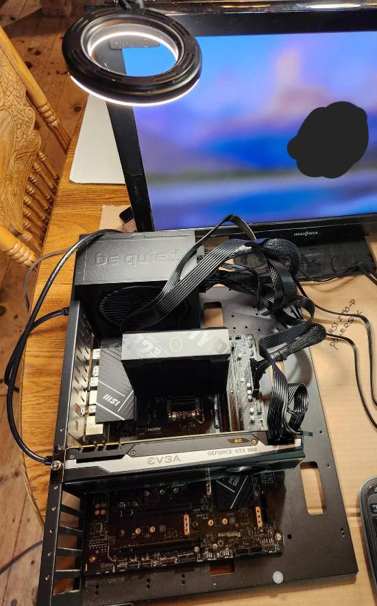 玩家20美元拍下eBay“故障”MSI Z790主板：完好可用还带一块2TB固态