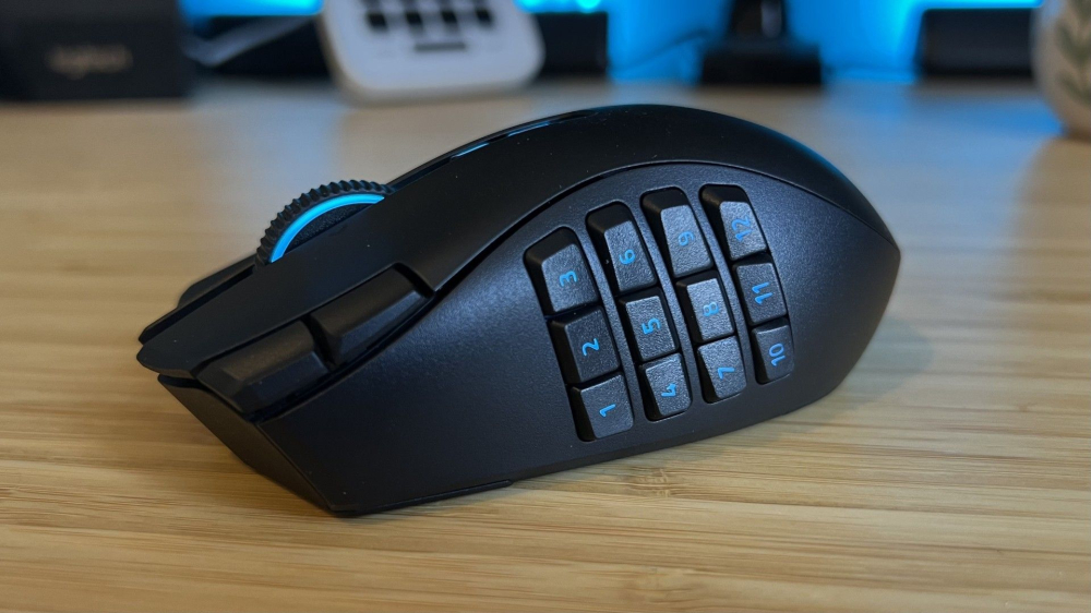 雷蛇 Naga V3 Pro 评测：全能鼠标在杂乱 Steam 库中表现出色，但类型化玩家需谨慎