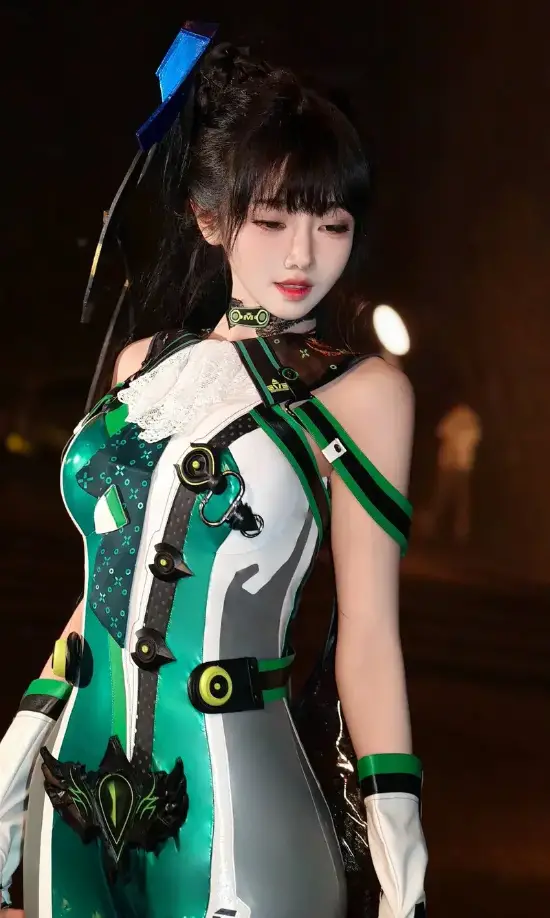 《剑星》总监金亨泰谈伊芙设计：最坚持身材，勒痕与晃动都要真实
