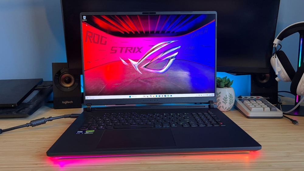 华硕ROG Strix Scar 18 2026款评测：升级4K Mini LED屏与散热，RTX 5090版售价超4000美元