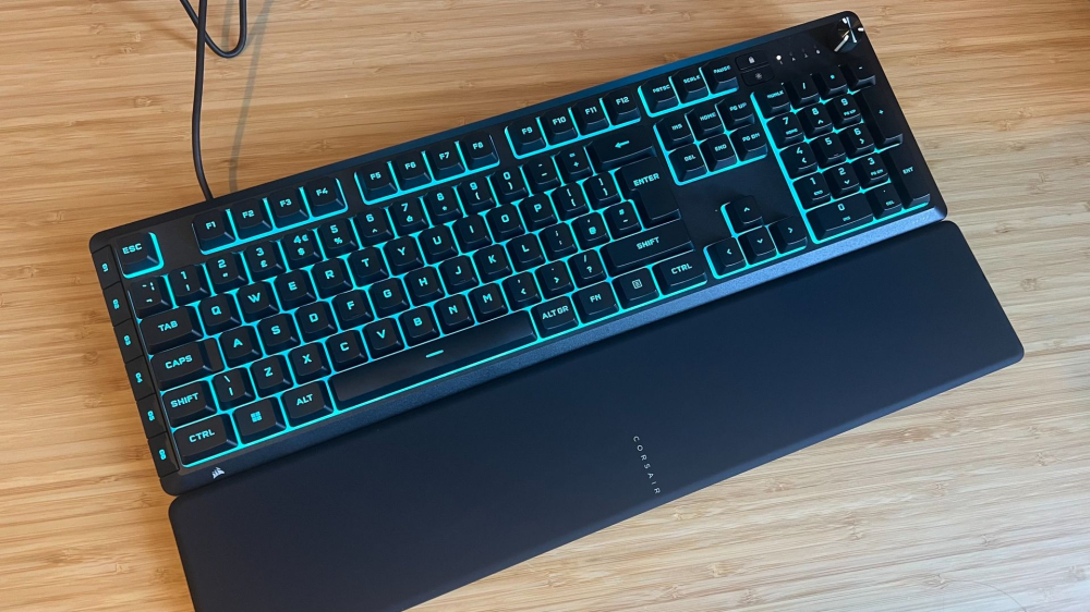 海盗船Skiff 100 Plus评测：橡胶圆顶带来静音手感，售价59.99美元/59.99英镑