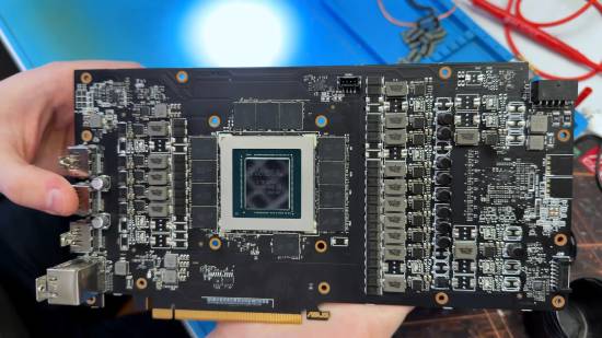 俄罗斯现高仿RTX 4090假卡：GPU与显存均为仿制，无修复可能