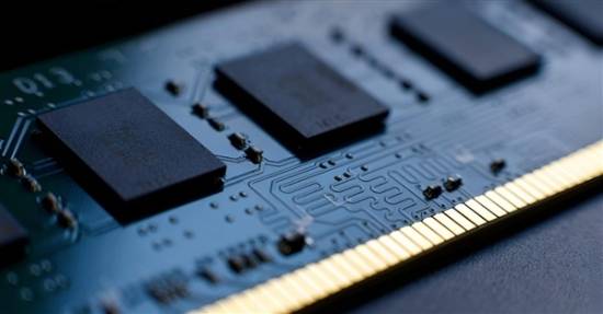 老内存涨疯了！DDR4合约价反超DDR5：三个月飙升24%
