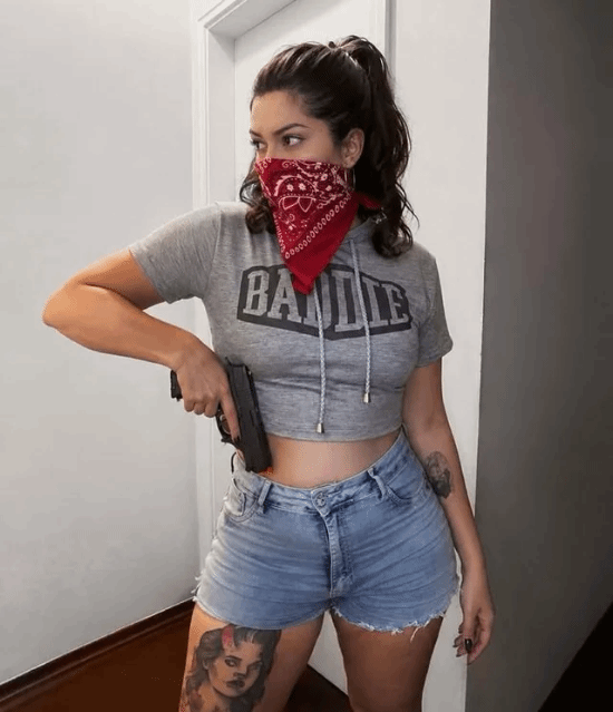 《GTA6》露西娅Cos图走红后被质疑为AI生成，评论区未有定论