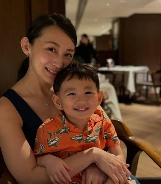 杨焉38岁怀二胎临产前健身房杠铃深蹲