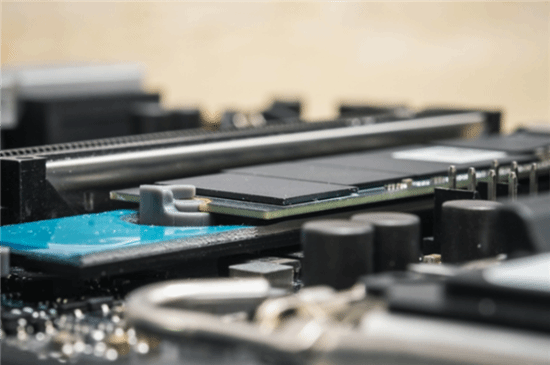 DDR5内存本周再涨10%至15%，供应商取消未交付低价订单