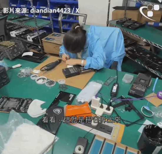 视频曝光中国工厂拆解RTX 5090改装为AI服务器显卡