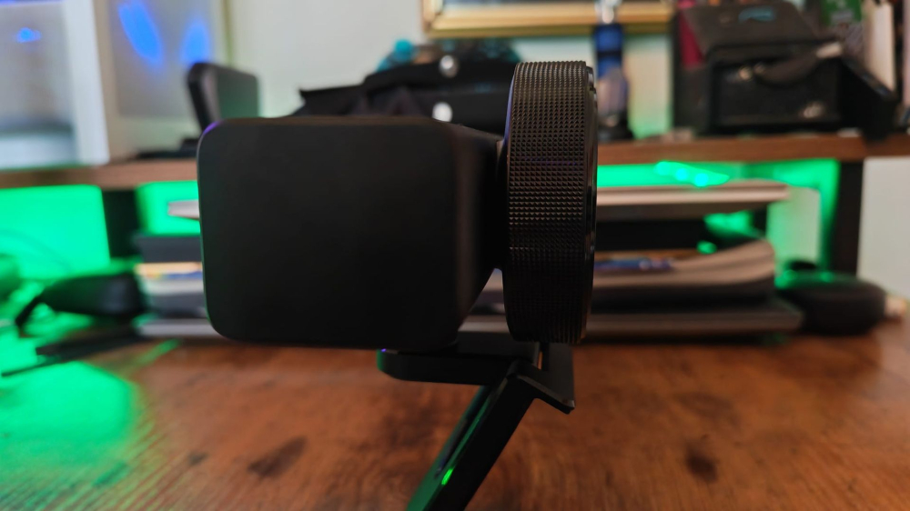 Razer Kiyo V2 Pro评测：同价299美元，传感器缩小、设计退步