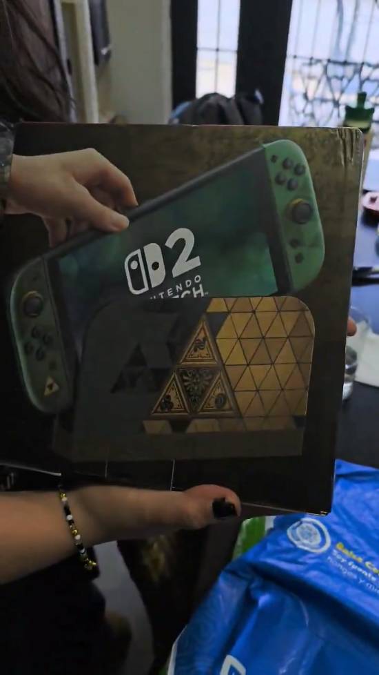 《塞尔达传说》40周年限定Switch 2被玩家提前两天收到并晒开箱