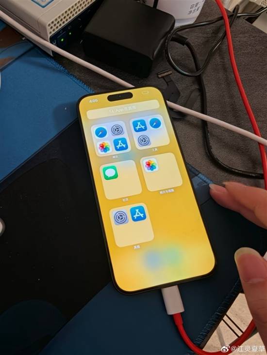 博主在REDMI K90 Pro Max上运行iOS 17，项目后续将开源