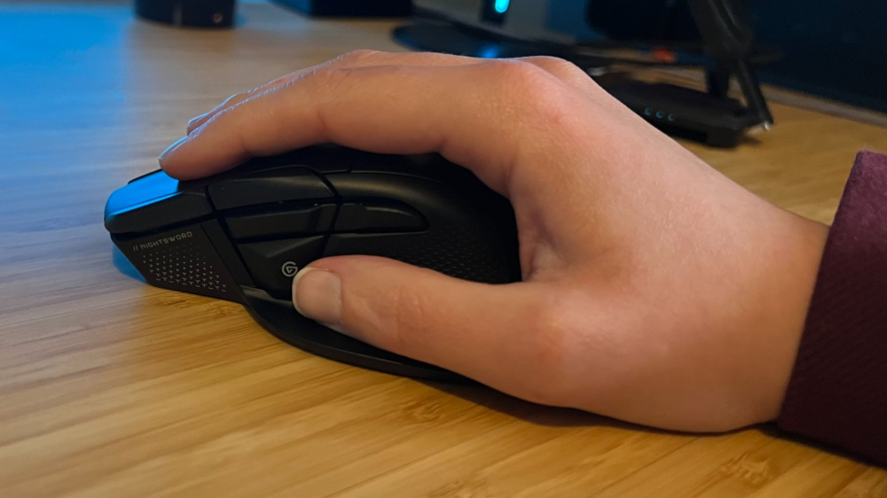 Corsair Nightsword V2 Wireless发布：内置虚拟Stream Deck按键，售价129.99美元